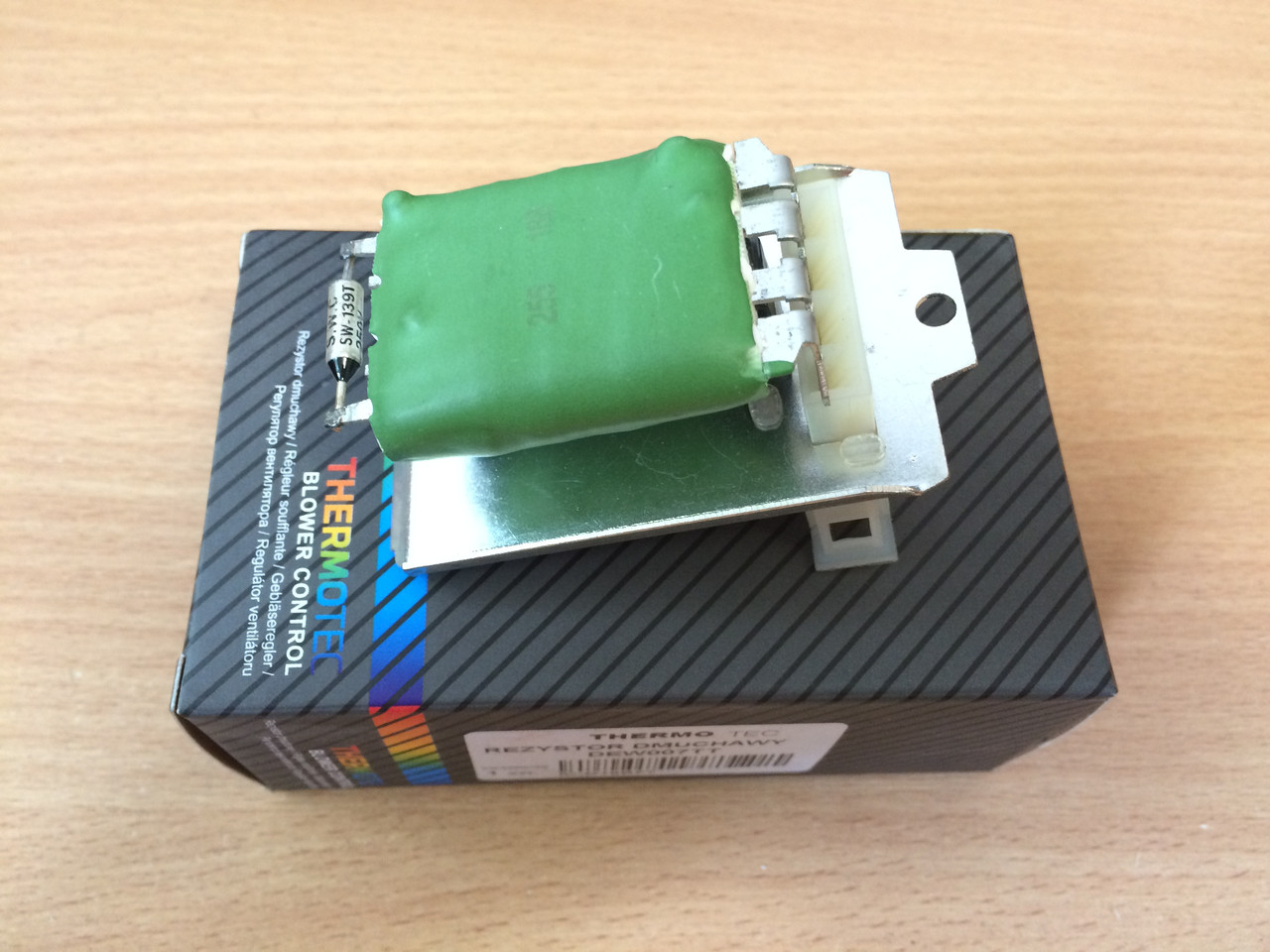 Резистор вентилятора отопителя Volkswagen T4 +AC | THERMOTEC