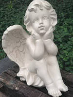 Скульптура Ангелочек из белого бетона 27 см