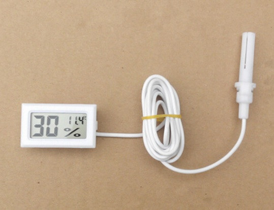 Электронный термометр гигрометр с датчиком -50+110 белый