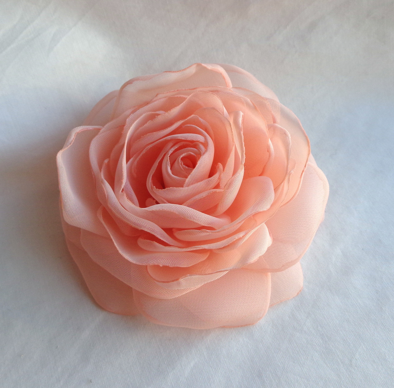 Брошь цветок из ткани ручной работы "Персиковая роза"-купить-в интернет-магазине AnnaRose