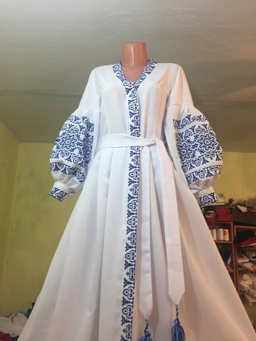 mobilní, pohybliví Bourgeon vynalézt довга сукня з українською вишивкою  Naprostý Potomstvo Doprovázet
