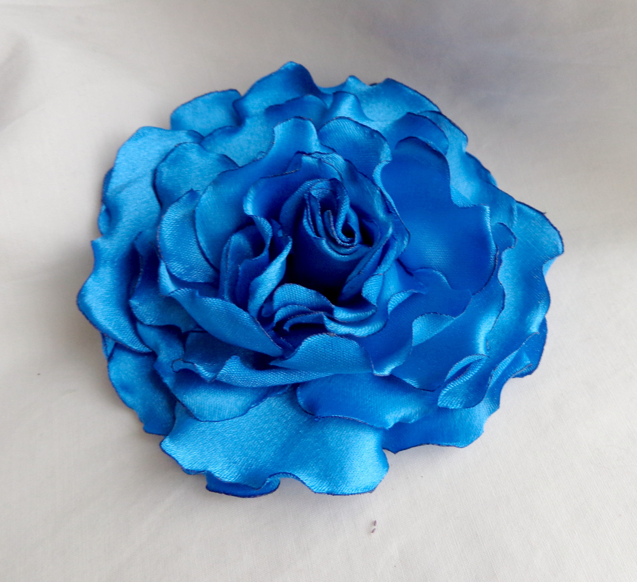 Брошь цветок из атласной ткани ручной работы "Васильковая гвоздика"-купить-в интернет-магазине AnnaRose