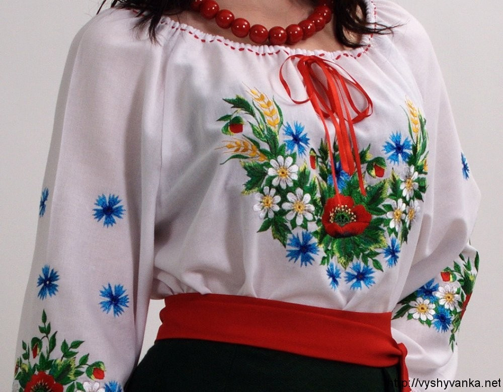 Вышиванки фото. Блузка с вышивкой. Украинский национальный костюм. Вышиванки русские. Украинская вышивка на одежде.