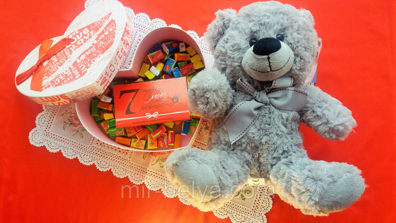 Подарочный набор Жвачки Love is плюшевый мишка шоколад на подарок