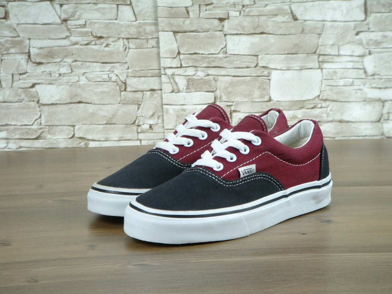 Кеды в стиле Vans Authentic Black/Red 