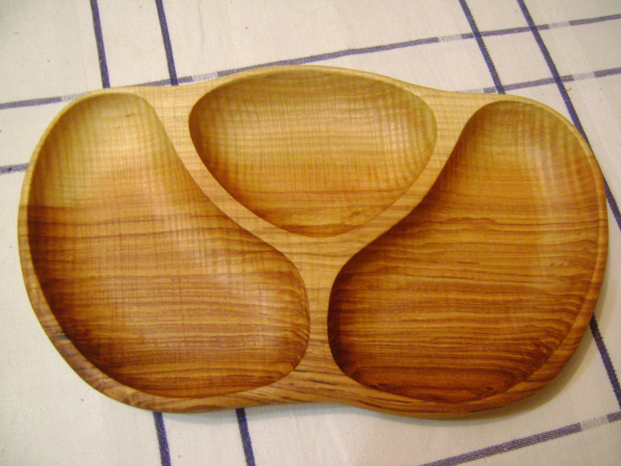 Тарелка деревянная (менажница) из натурального дерева от .
