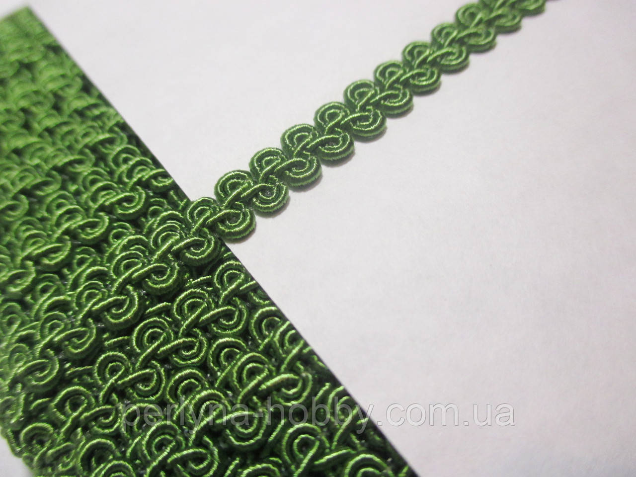 Тесьма декоративная Тасьма  декоративна шанель вузька 6мм, зелена, горохова