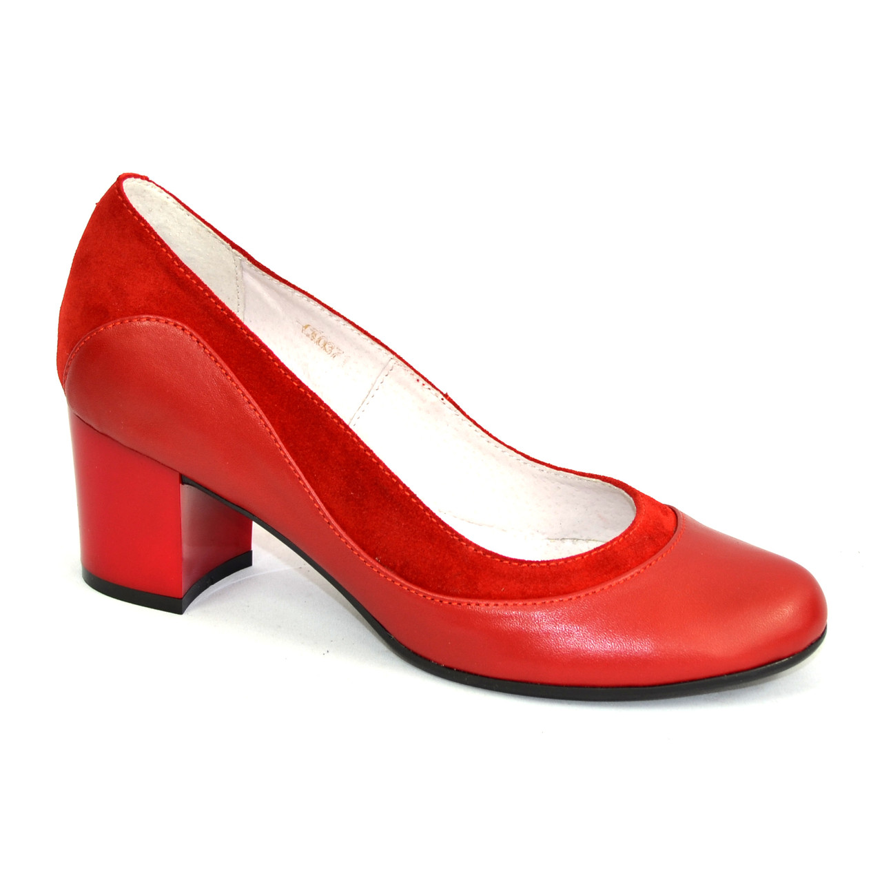 Вайлдберриз женские кож туфли. Туфли женские красные. Красные туфли на невысоком каблуке. Женские туфли на низком каблуке из натуральной кожи красные. Туфли женские на низком каблуке.