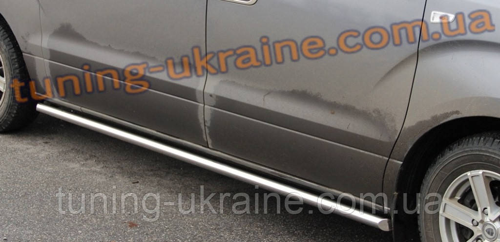 

Боковые пороги трубы из нержавейки на Mazda CX-9 2006-2012