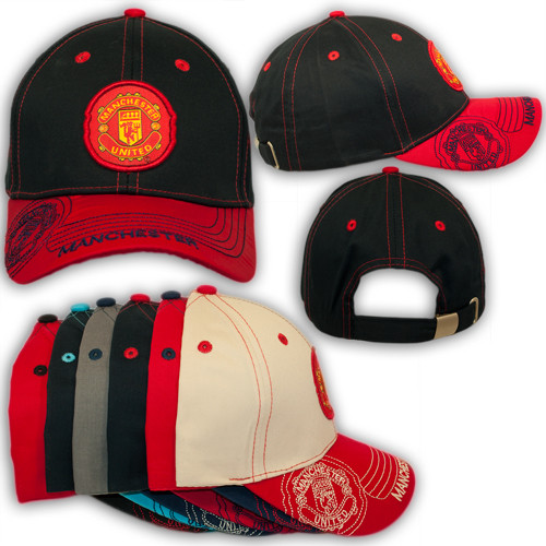 Дитячі кепки з емблемою команди Manchester United