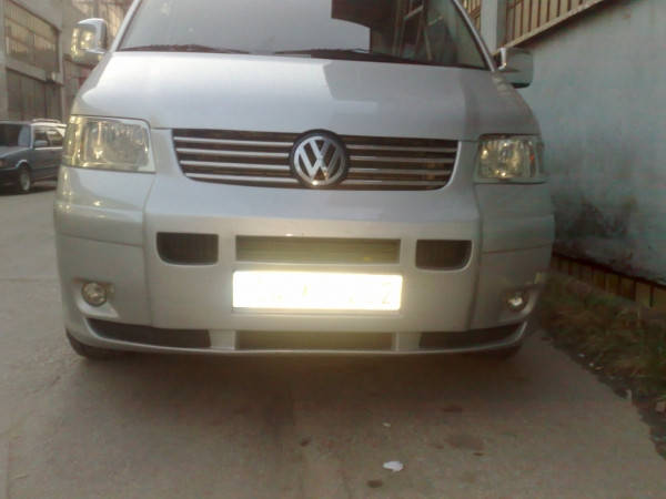 

Цельная накладка на бампер (под покраску) Volkswagen T5