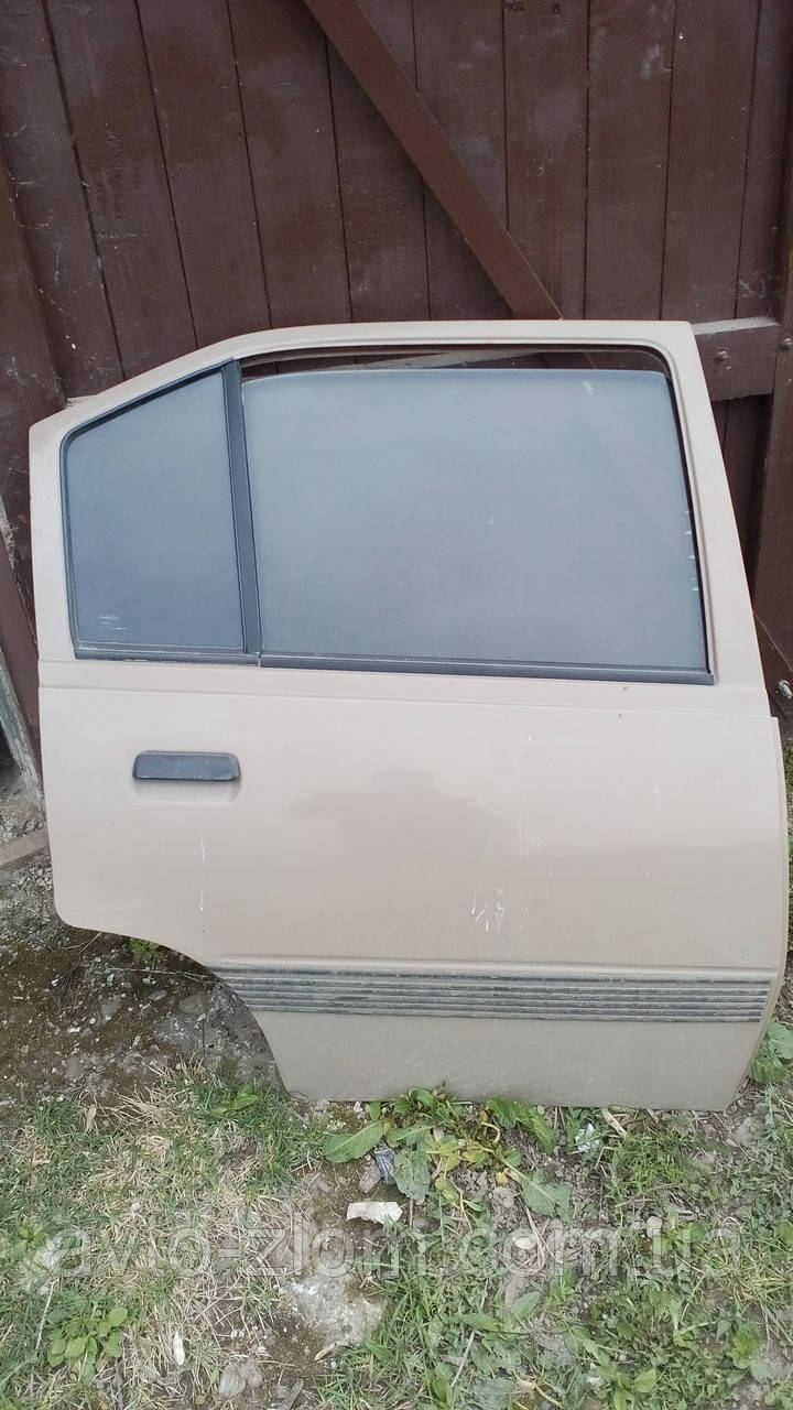 

Дверь задняя правая Opel Kadett хетчбек.