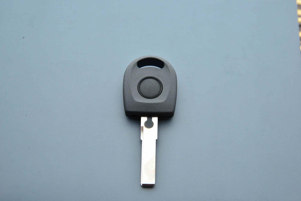 Корпус авто ключа под чип для Volkswagen (Фольксваген) лезвие HU66