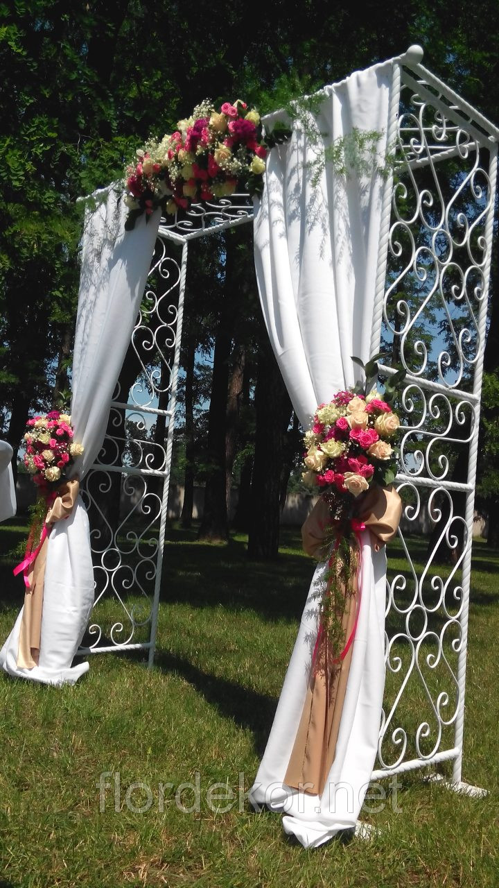 Квадратная свадебная арка