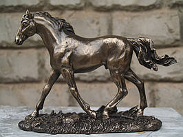 Статуетка Veronese Біжить кінь 14 см