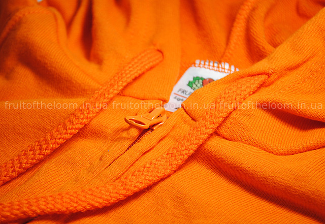 Оранжевая  мужская лёгкая толстовка с капюшоном на замке