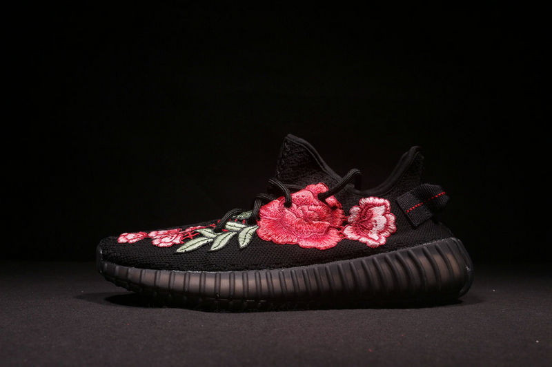 

Кроссовки мужские Adidas Yeezy Boost 350 V2 / ADM-2398 (Реплика), Черный