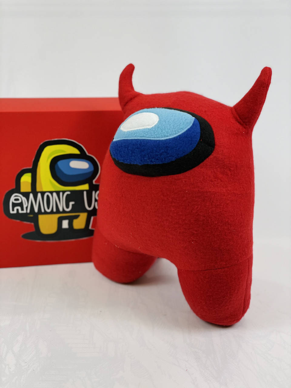 Мягкая игрушка Among Us с рожками в подарочном боксе - космонавт Амонг Ас Подарок для ребенка - красный цвет