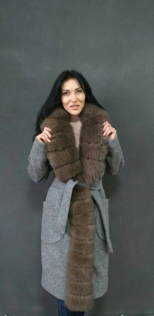 

Пальто с мехом финского песца
