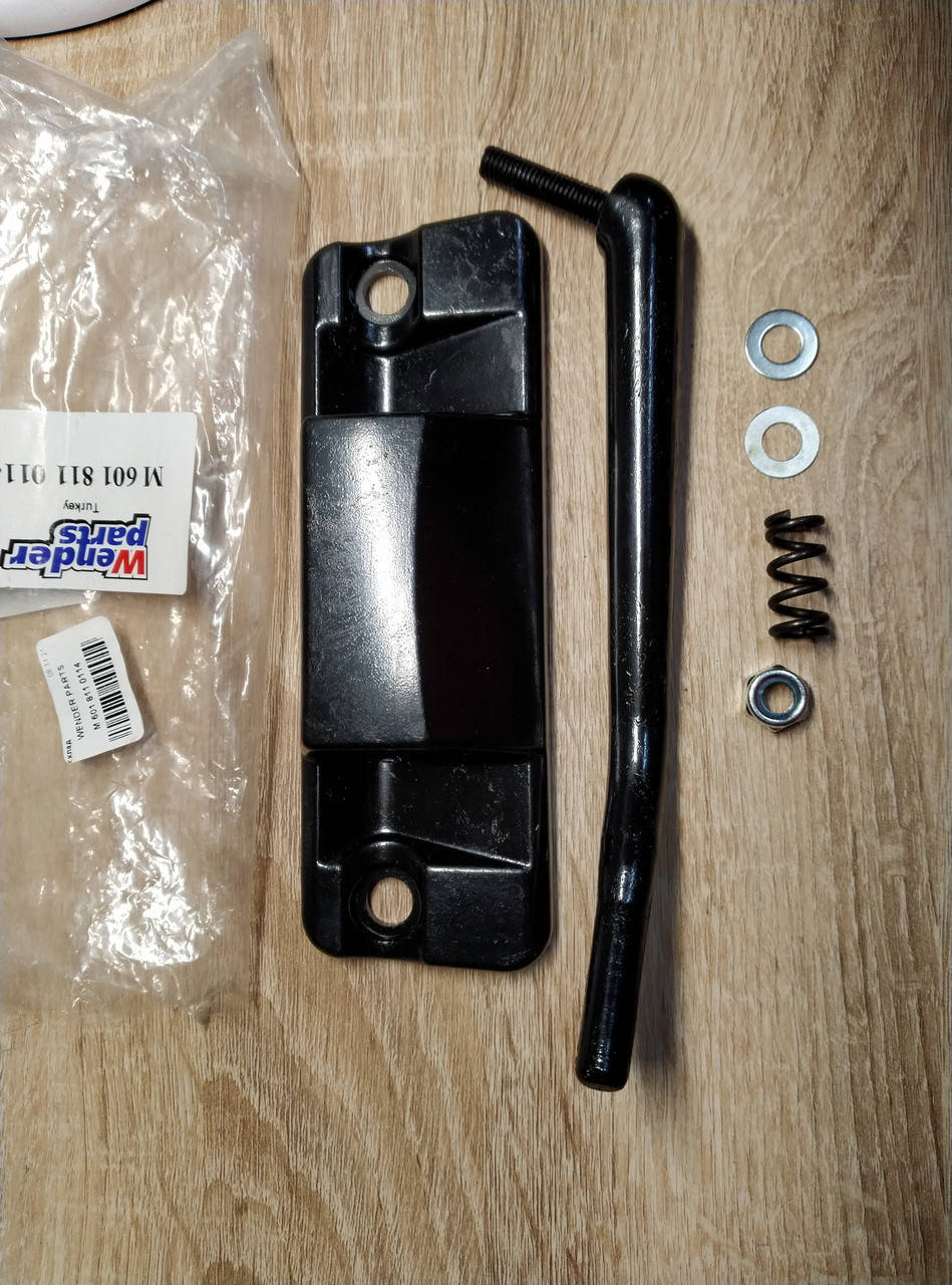 

Кронштейн крепления зеркала заднего вида правый WENDER PARTS M 601 811 0114 MERCEDES 601-602 77->