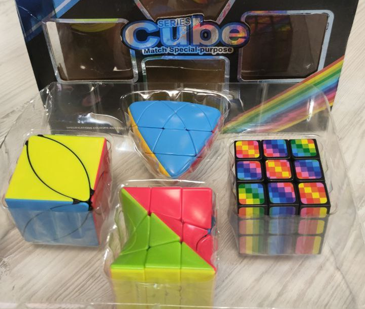 

Набор Кубиков Рубика CUBE 4 шт