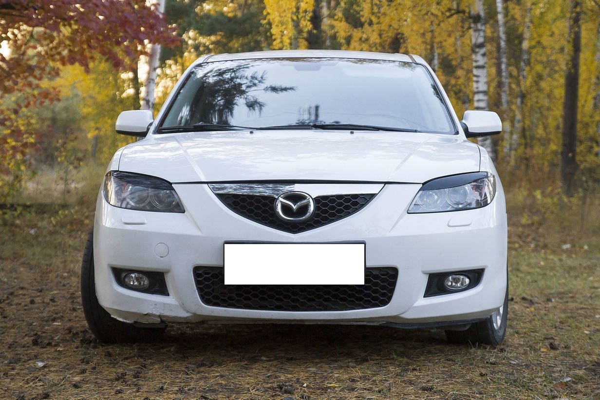 

Реснички на фары Mazda 3 2003-2008 Sedan Spirit (на скотче 3М), Красный