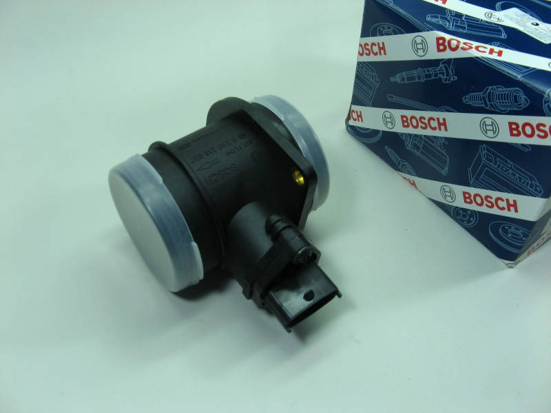 

Датчик массового расхода воздуха BOSCH 0280218116 (ВАЗ 2108-2170ДМРВ в корпусе, расходомер 21083-1130010-01)