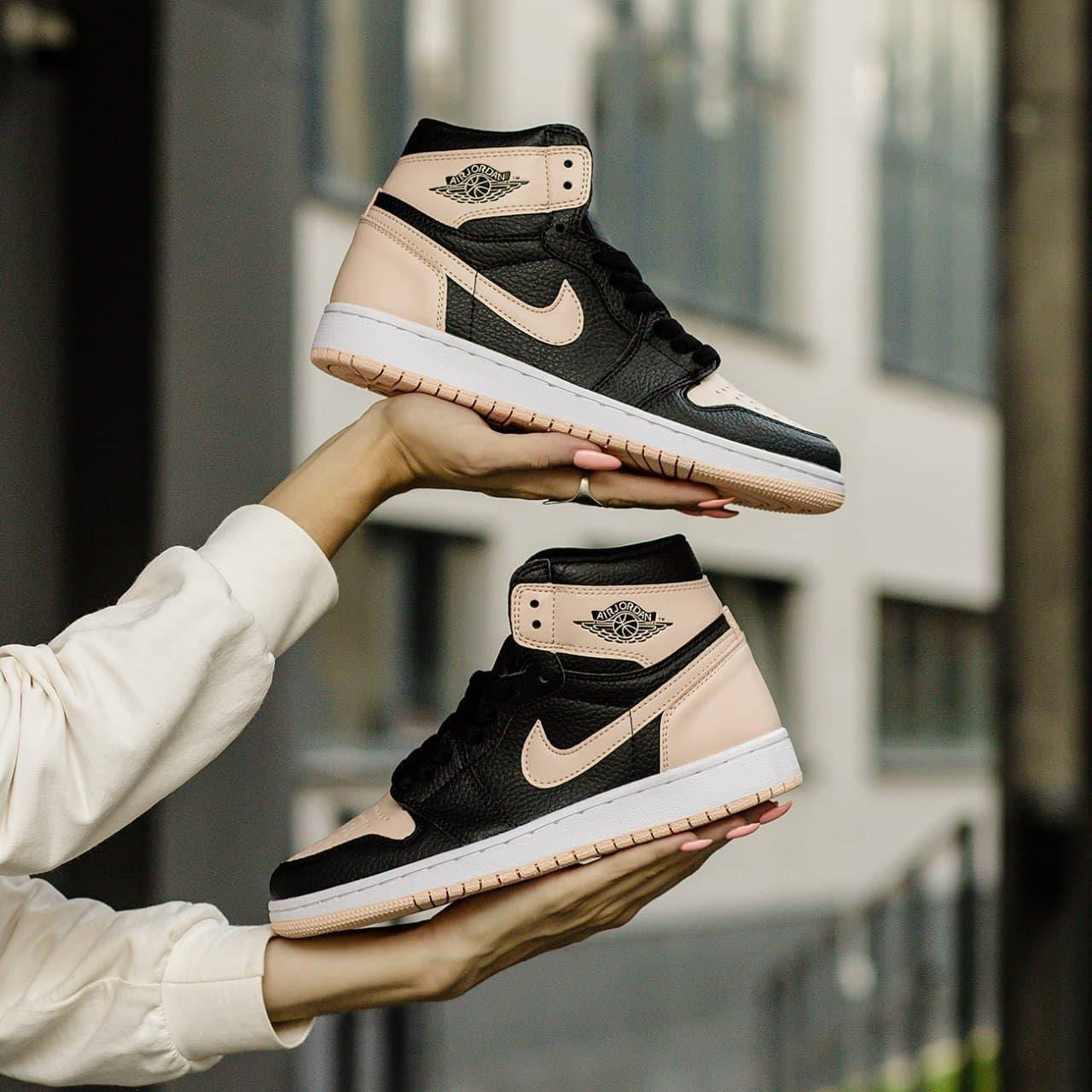 

Кроссовки женские Nike Air Jordan 1 Black\Pink, Черный