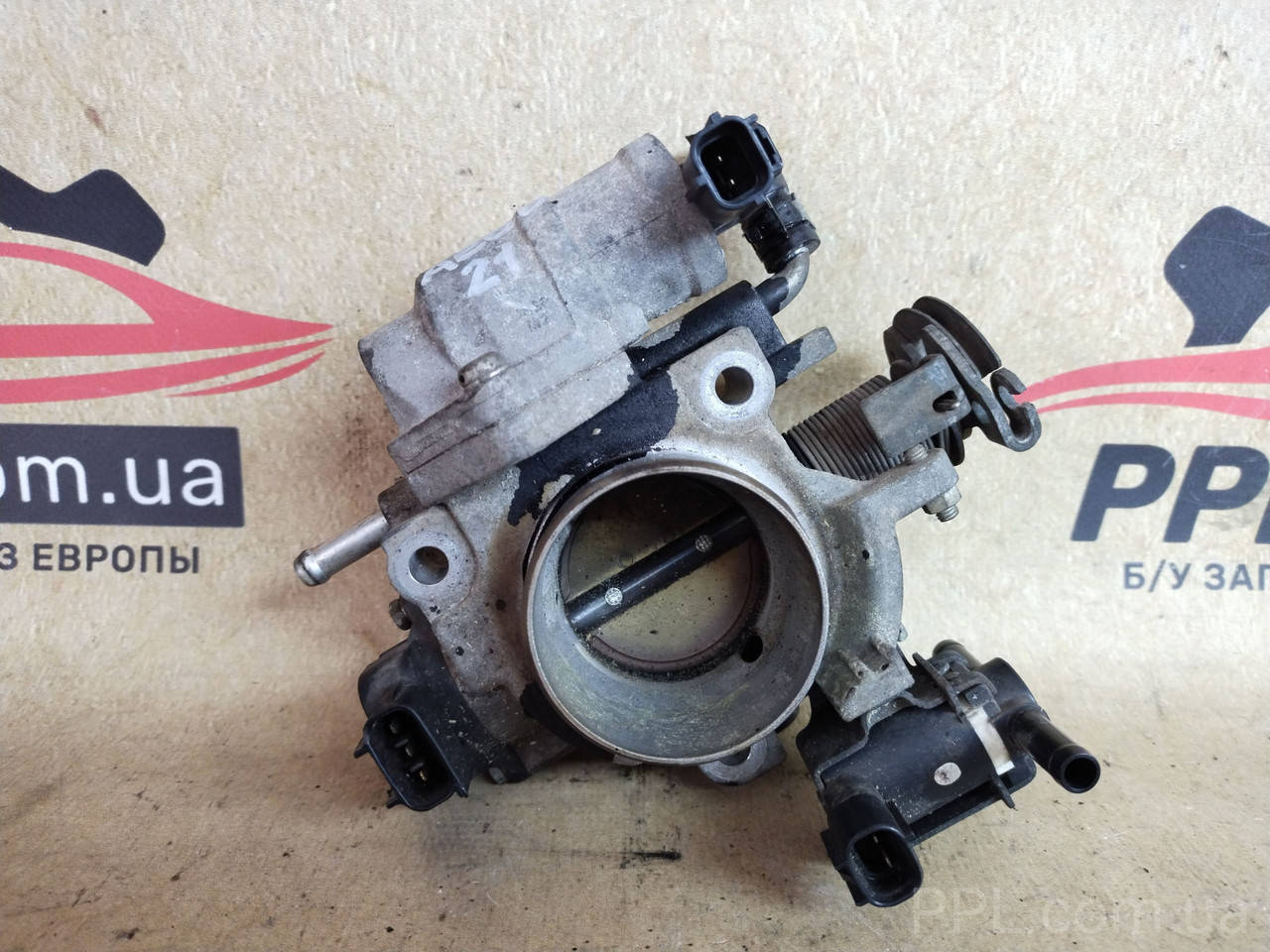 

Mazda 3 BK 2003-2009 1.6 дроссельная заслонка 198500-1260 136200-2731