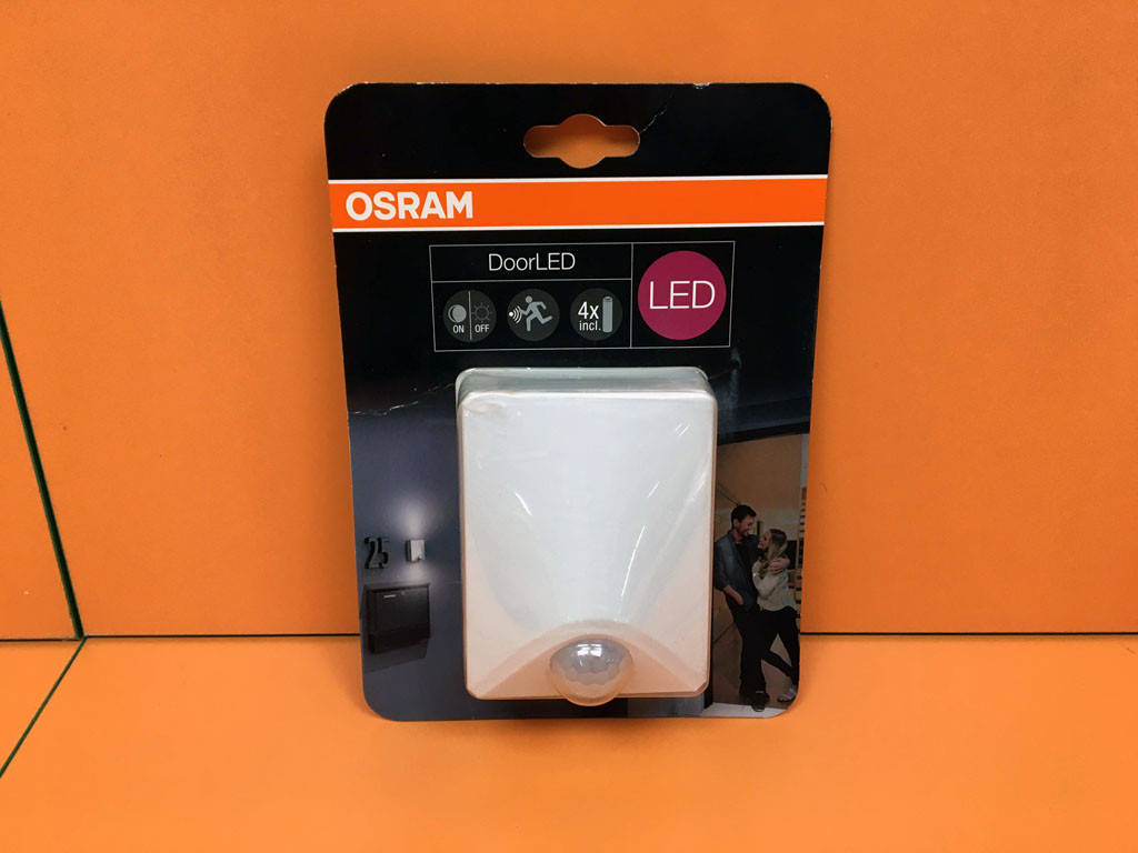 

LED ліхтар на батарейках з датчиком руху 70x90x40cm "Osram" 0626.