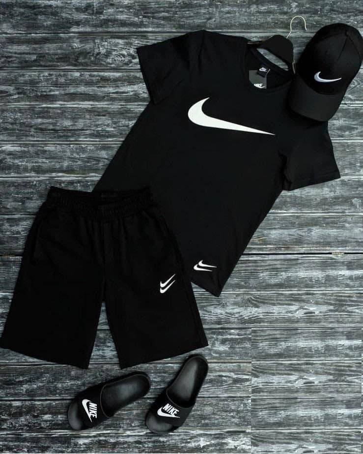 

Мужской летний костюм Nike черный (футболка, шорты)