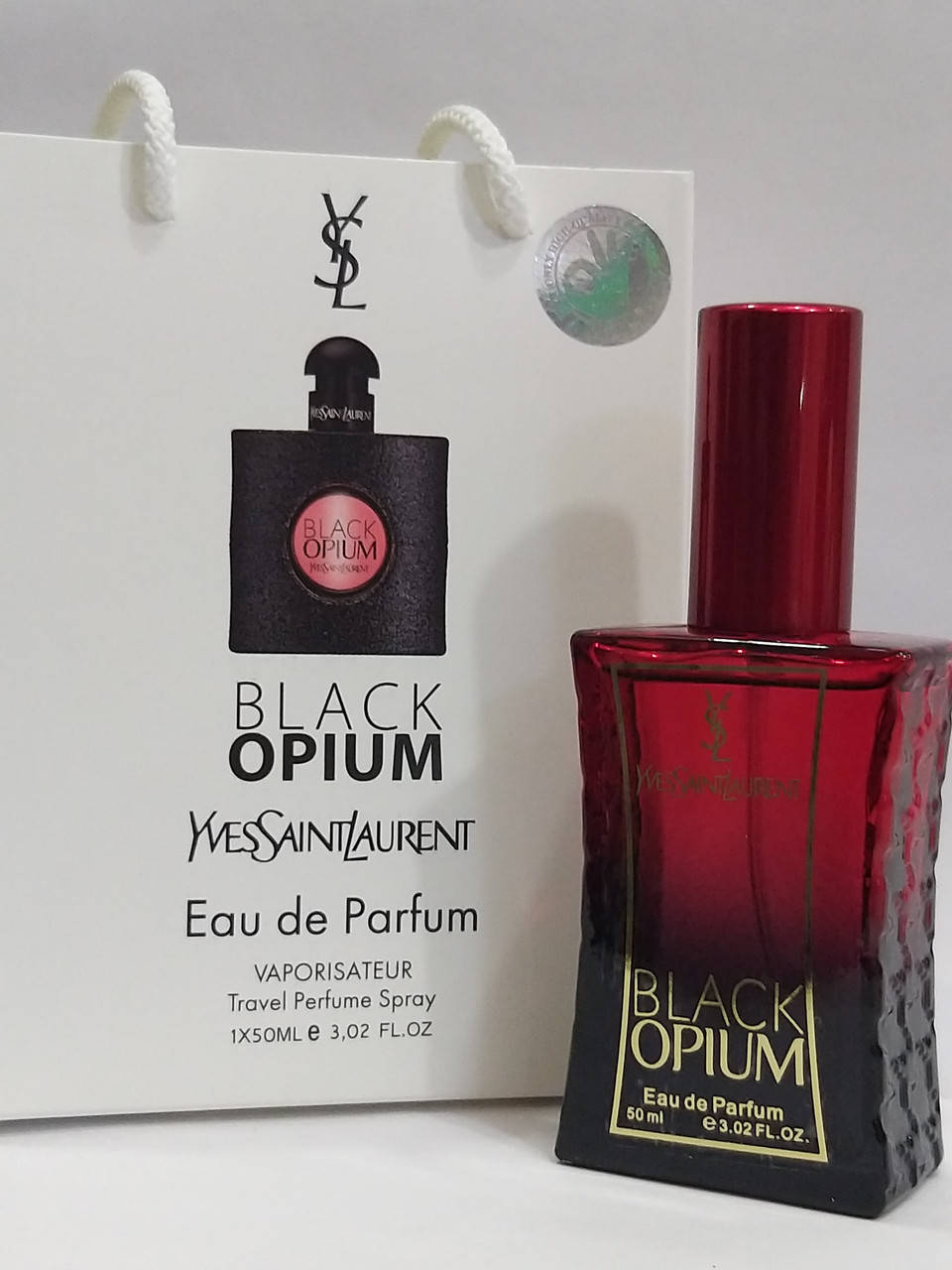 

Парфюм в подарочной упаковке YVES SAINT LAURENT BLACK OPIUM 50 ML.