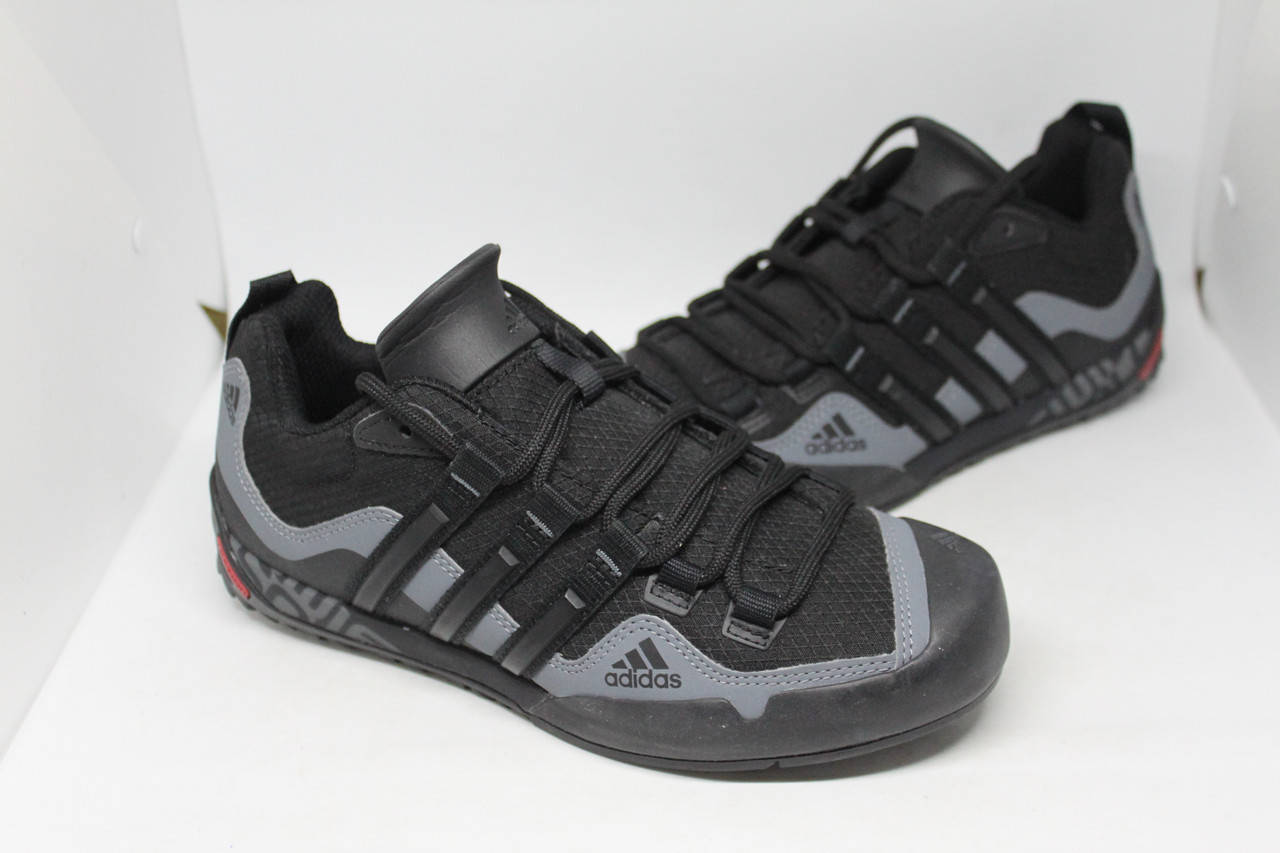 

Кроссовки Adidas Terrex SWIFT SOLO D67031 ( підліткові)