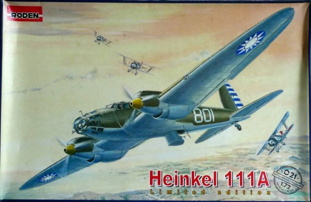 

Сборная модель немецкого самолета Heinkel He-111A. 1/72 RODEN 021