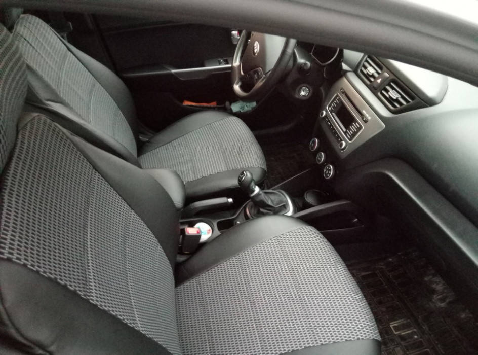 

Чехлы на сиденья БМВ Е46 (BMW E46) (универсальные, кожзам+автоткань, с отдельным подголовником)