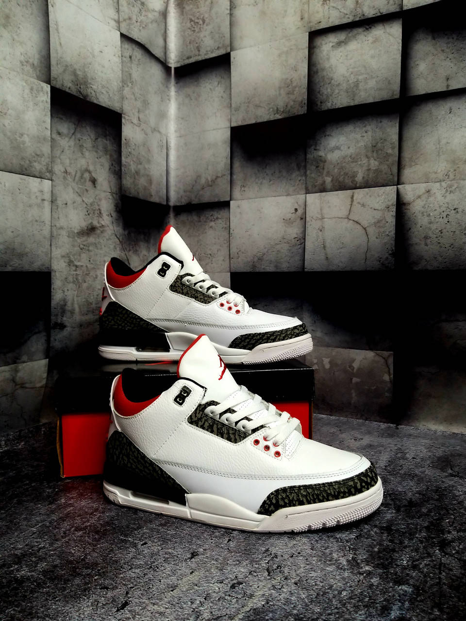 

Мужские белые кроссовки найк Nike Air Jordan 3 Retro 41(26см), Белый