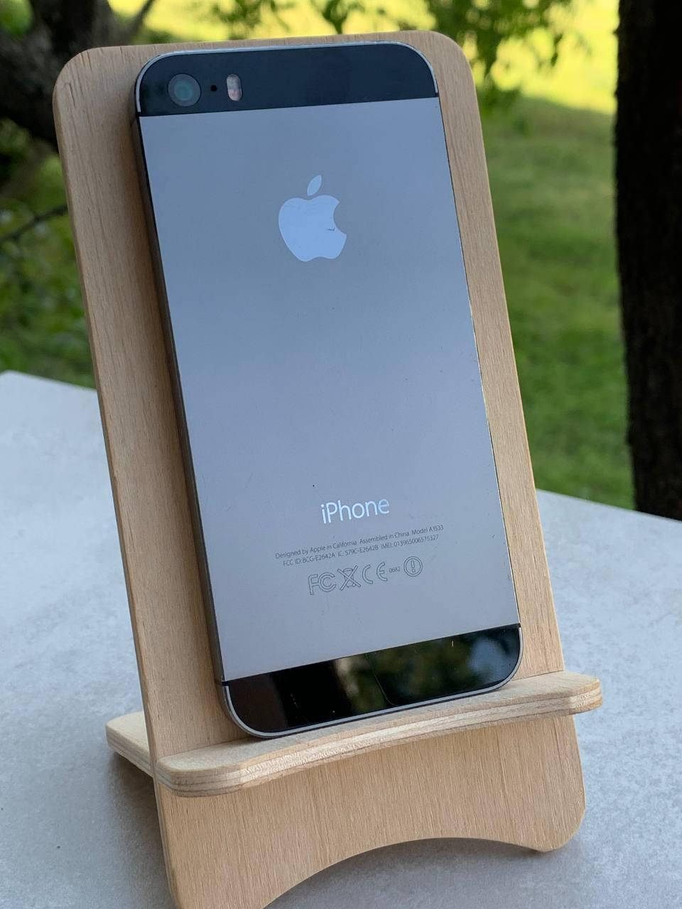 

Apple iPhone 5s 16GB Space Gray Neverlock, Темно-серый